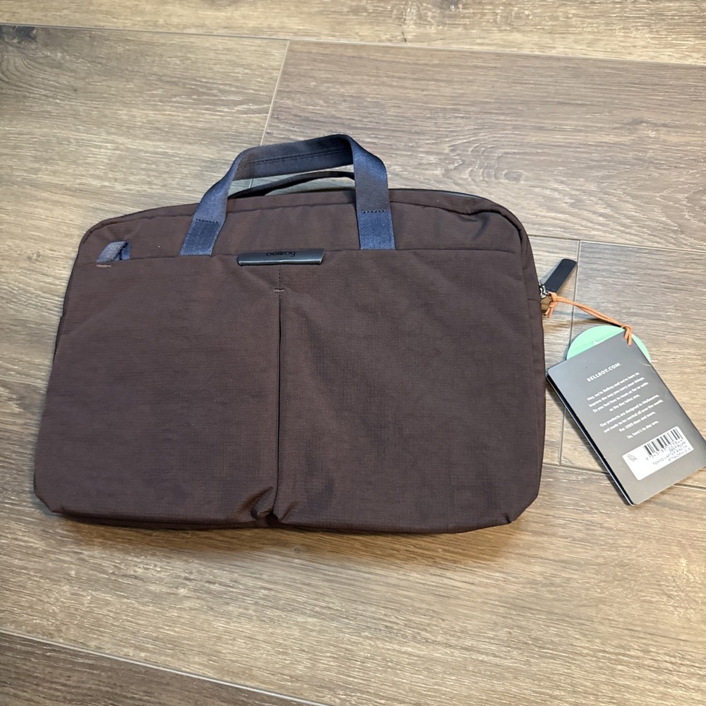 New With Tags Bellroy 14″ Tokyo Laptop Bag Deep Plum 6 Liters